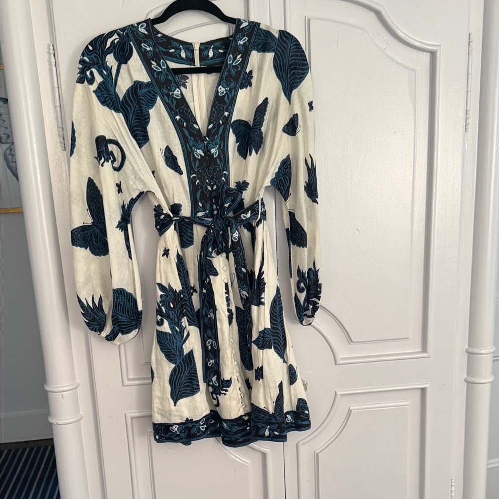 Banana Republic Boho Floral Embroidered V-Neck Mini Dress in Cream and Navy